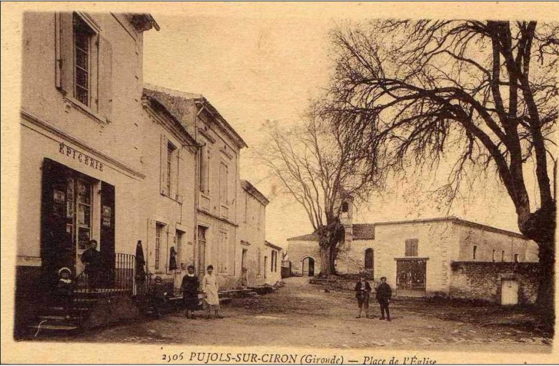 Carte postale ancienne Pujols-sur-Ciron Bourg 4