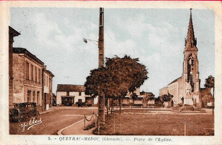 Carte postale ancienne Queyrac - Place de l'église 1