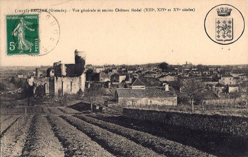 Carte postale ancienne Rauzan - vue générale 1