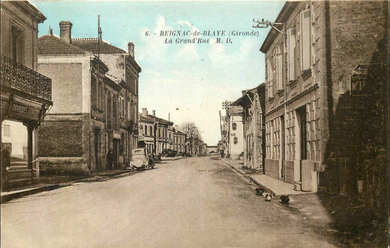 Carte postale ancienne Reignac - bourg 2