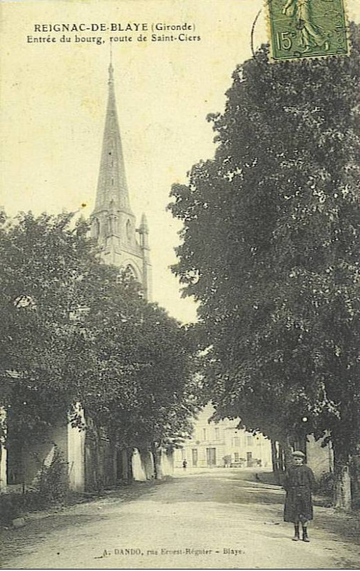 Carte postale ancienne Reignac - église 3