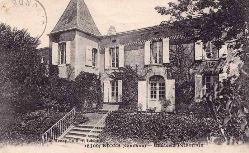 Carte postale ancienne Rions - château de Peironnin