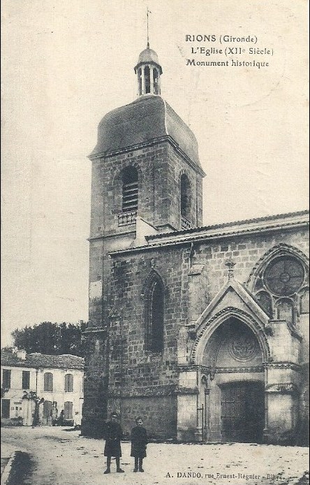 Carte postale ancienne Rions - église 2