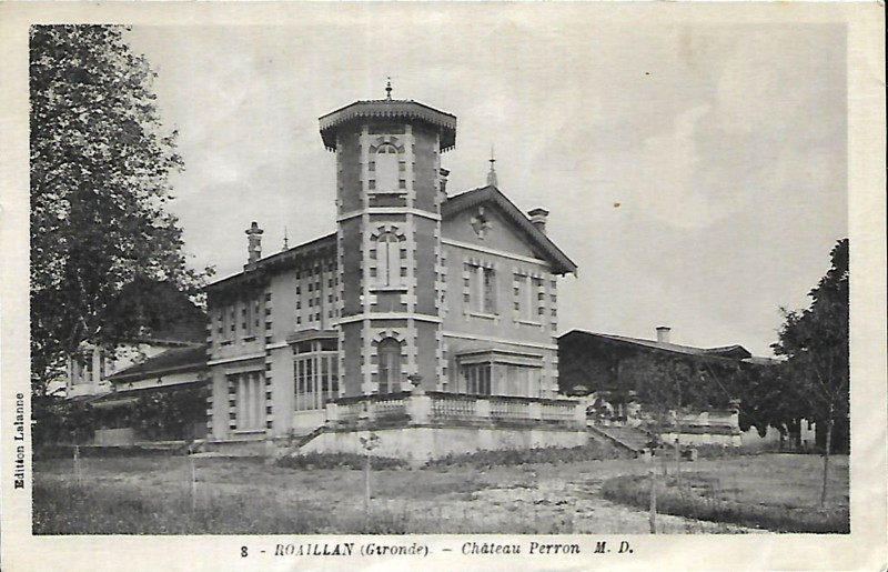Carte postale ancienne Roaillan - château Perron b