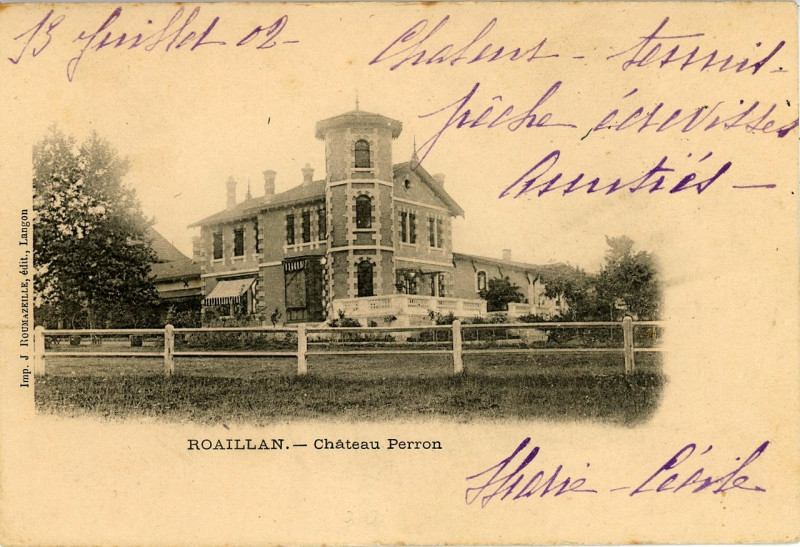 Carte postale ancienne Roaillan - château Perron c