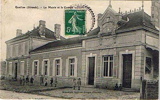 Carte postale ancienne Roaillan - groupe scolaire c