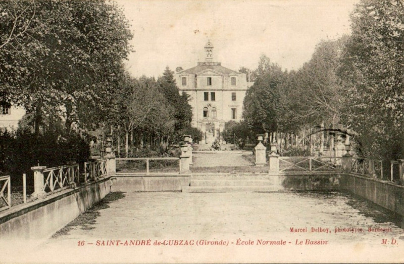 Carte postale ancienne Saint-André-de-Cubzac - Ecole Normale 11