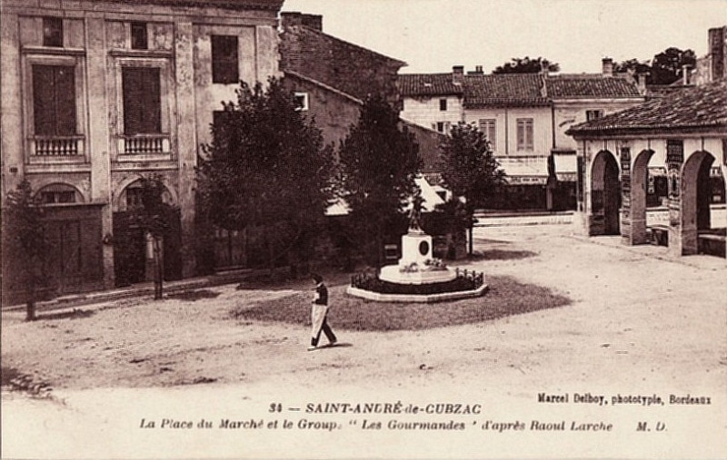 Carte postale ancienne Saint-André-de-Cubzac - place du Marché 1