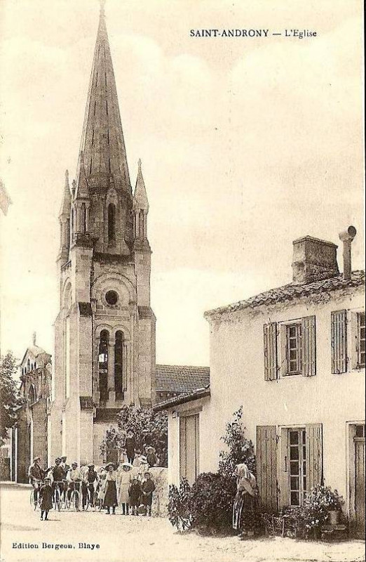 Carte postale ancienne Saint-Androny - église 1