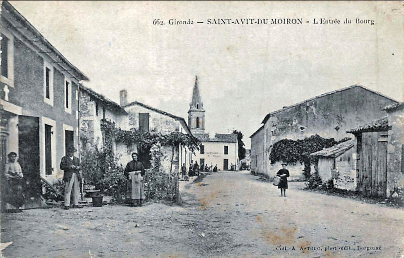 Carte postale ancienne Saint-Avit-du-Moiron - bourg 4