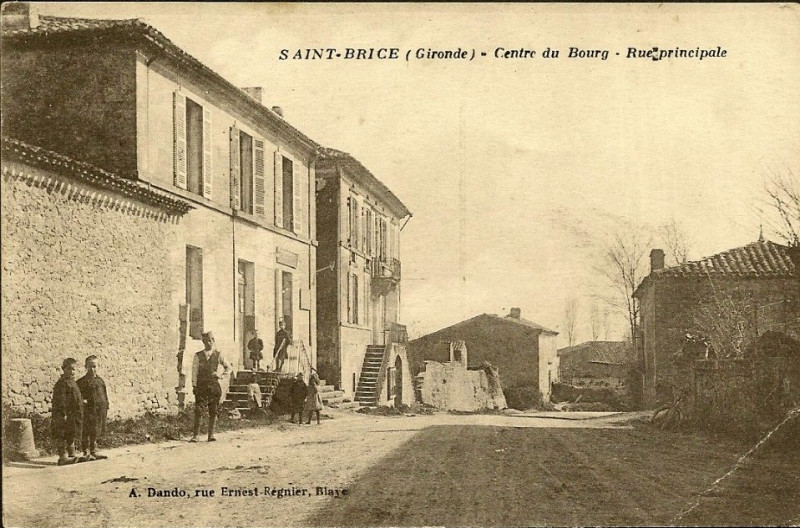 Carte postale ancienne Saint-Brice - bourg 1