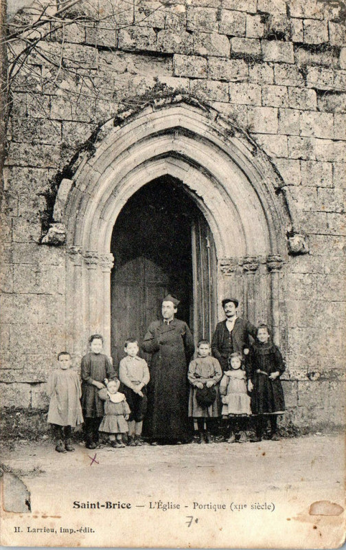 Carte postale ancienne Saint-Brice - église 2
