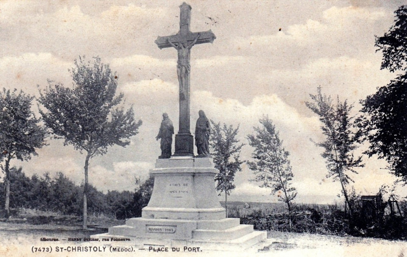 Carte postale ancienne Saint-Christoly-Médoc - Place du port