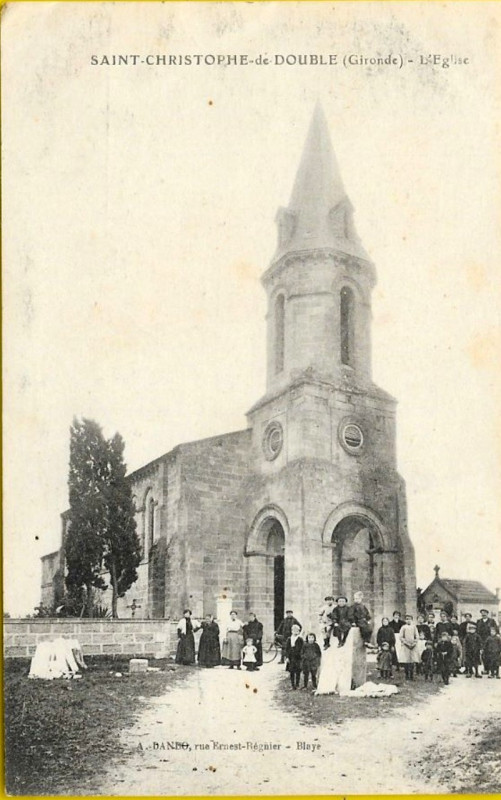 Carte postale ancienne Saint-Christophe-de-Double - église