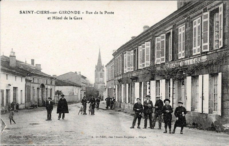 Carte postale ancienne Saint-Ciers-sur-Gironde - rue de la Poste 4