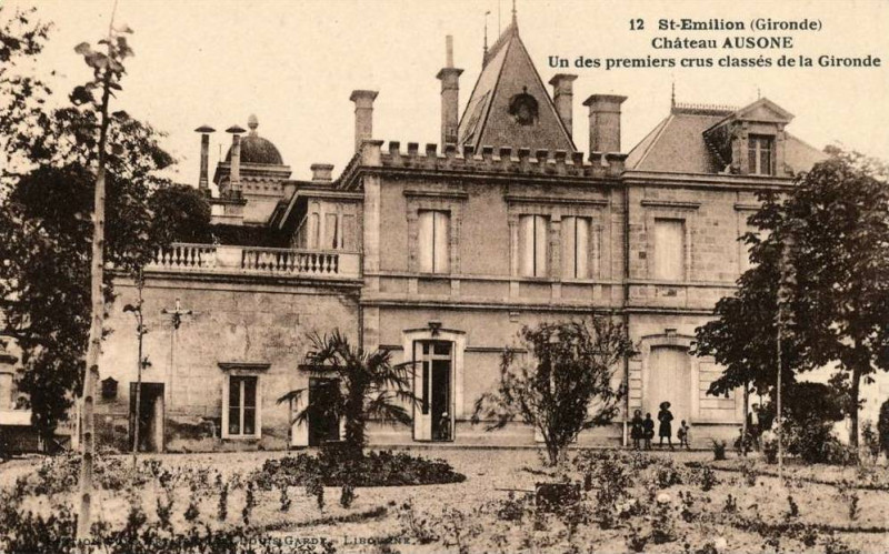 Carte postale ancienne Saint-Emilion château Ausone