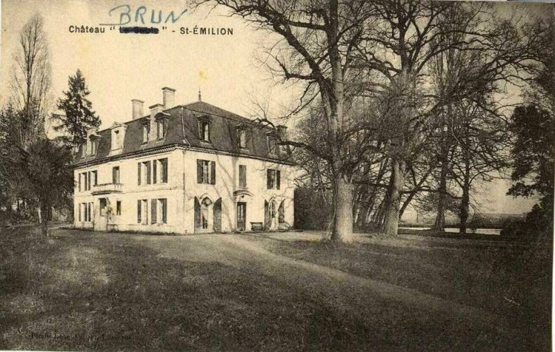 Carte postale ancienne Saint-Emilion château Brun 1