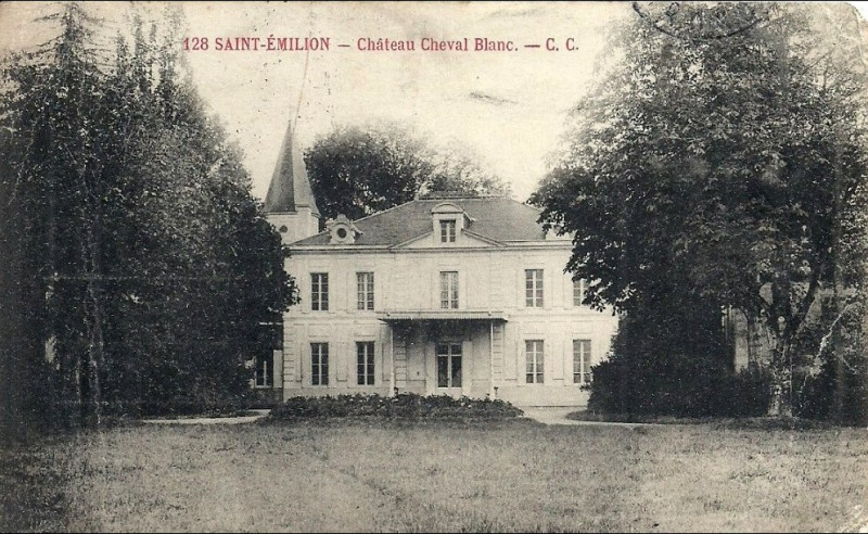 Carte postale ancienne Saint-Emilion château Cheval Blanc