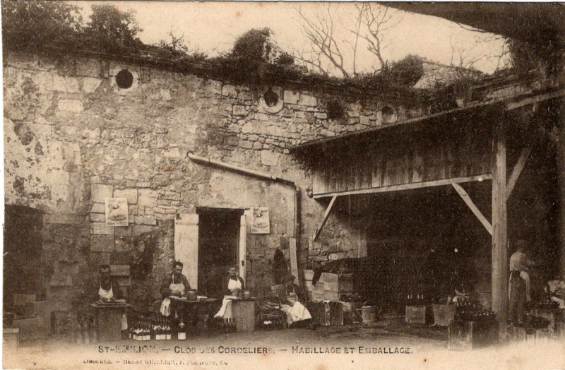 Carte postale ancienne Saint-Emilion cloître des Cordeliers 2a