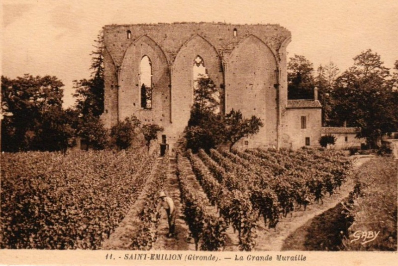 Carte postale ancienne Saint-Emilion Grande Muraille 1