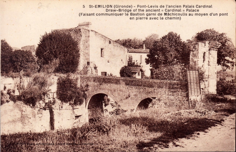 Carte postale ancienne Saint-Emilion Palais Cardinal 4