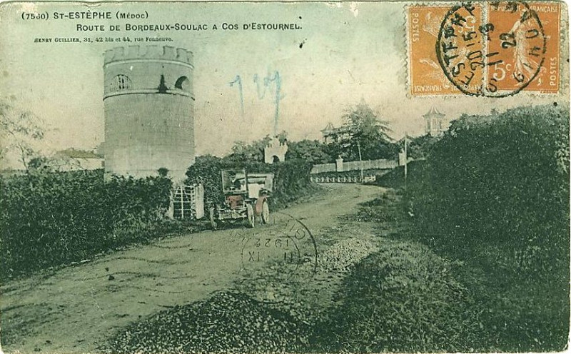 Carte postale ancienne Saint-Estèphe - château Cos d'Estournel 3