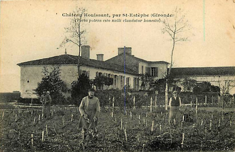 Carte postale ancienne Saint-Estèphe - château Houissant 1