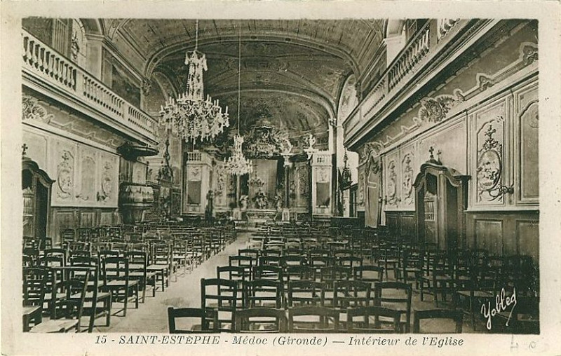 Carte postale ancienne Saint-Estèphe - église 5