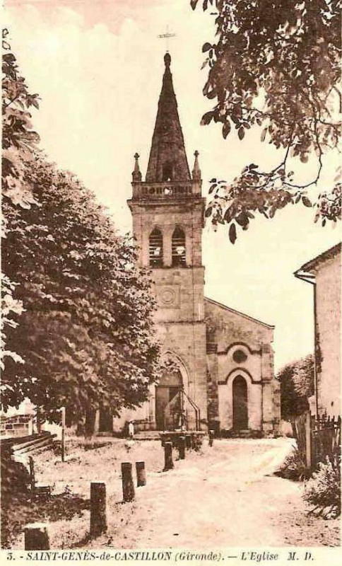 Carte postale ancienne Saint-Genès-de-Castillon - église 1