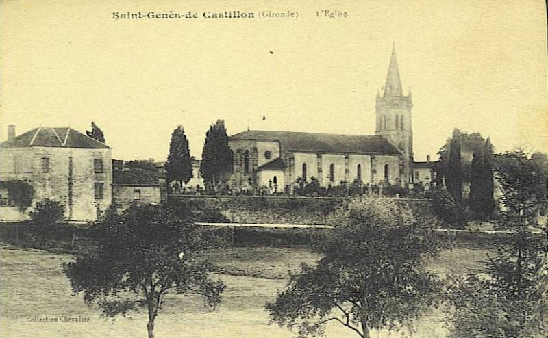 Carte postale ancienne Saint-Genès-de-Castillon - église 2
