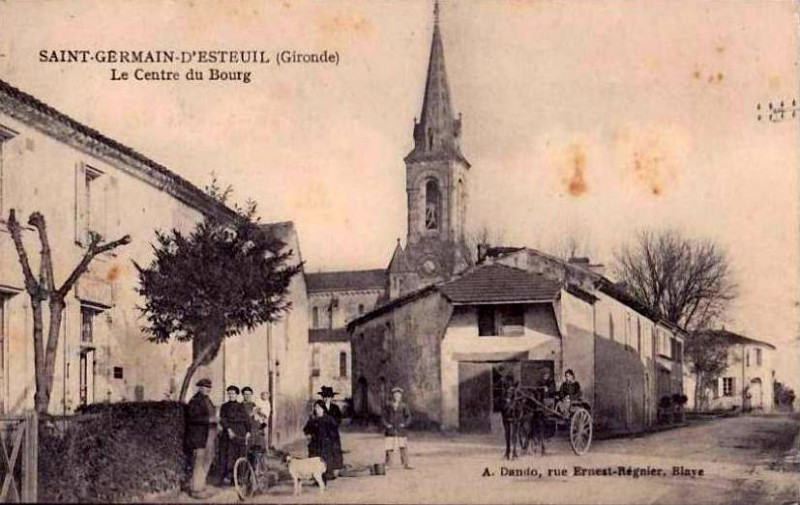 Carte postale ancienne Saint-Germain-d'Esteuil - bourg 1