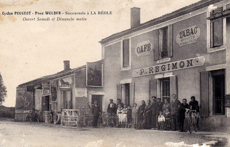 Carte postale ancienne Saint-Hilaire-de-la-Noaille - Café Regimon