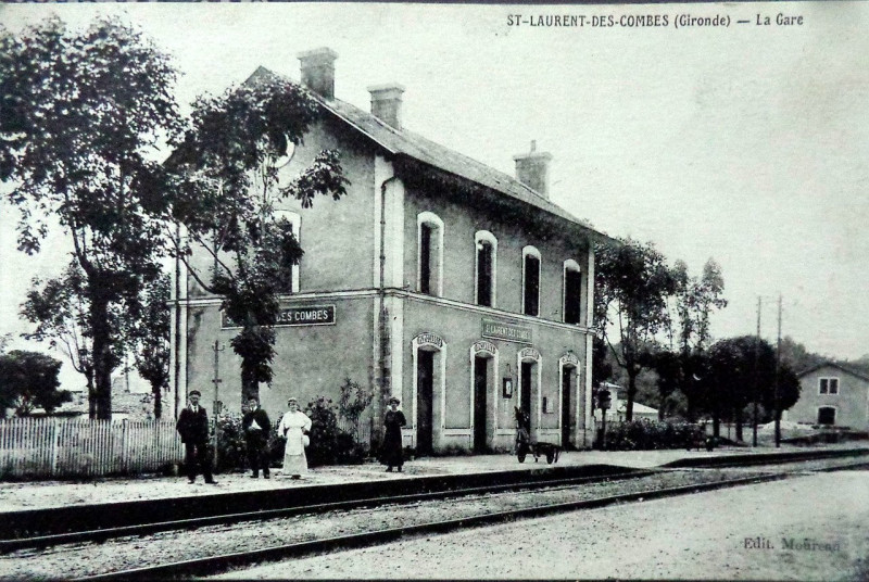 Carte postale ancienne Saint-Laurent-des-Combes - Gare 3b