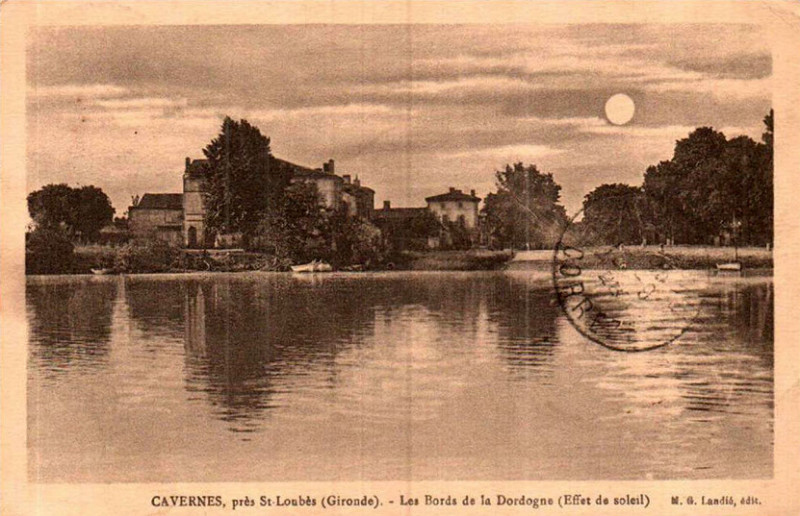 Carte postale ancienne Saint-Loubès (Cavernes) - bords de la Dordogne 1