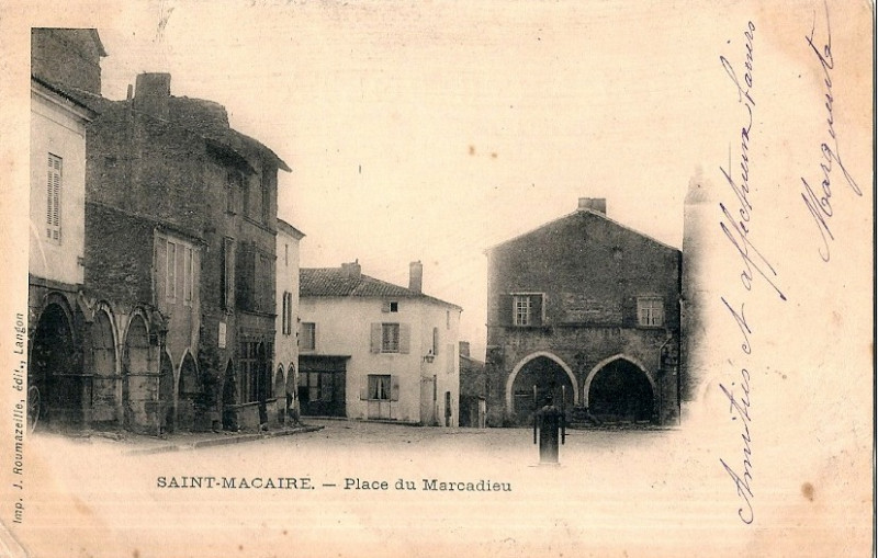 Carte postale ancienne Saint-Macaire - place Marcadieu 6