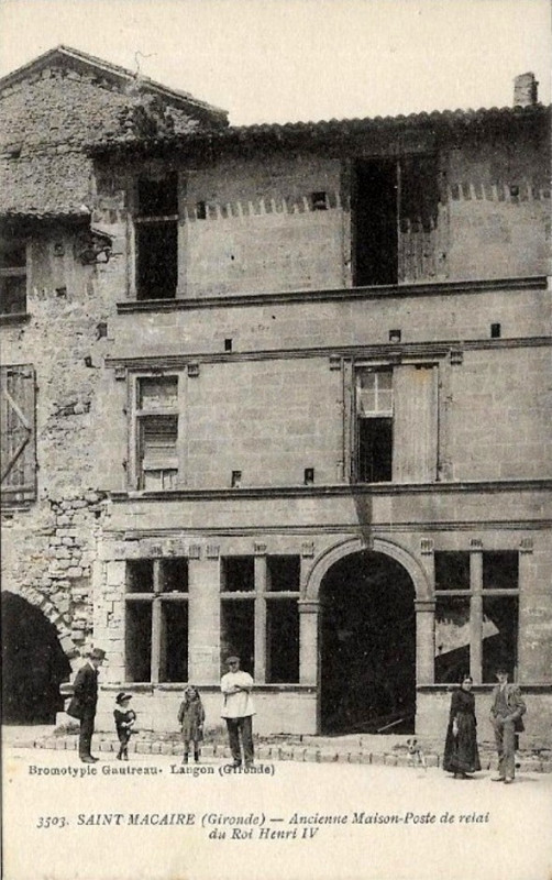 Carte postale ancienne Saint-Macaire - place Marcadieu 7