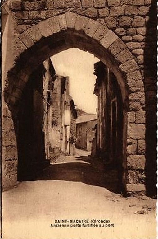 Carte postale ancienne Saint-Macaire - porte Rendesse 3