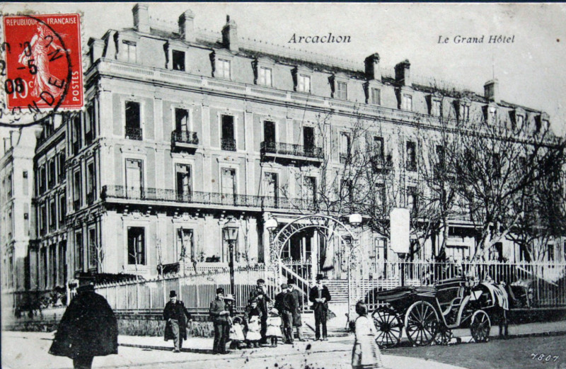 Carte postale ancienne Arcachon - Grand Hôtel 4
