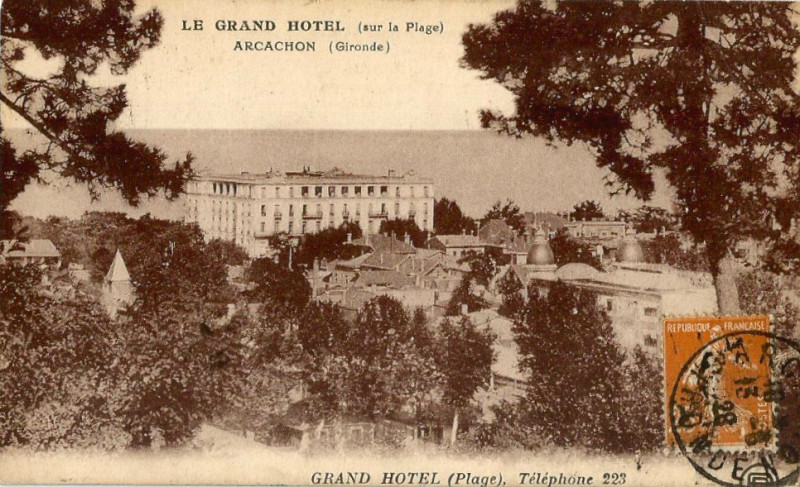 Carte postale ancienne Arcachon - Grand Hôtel 8