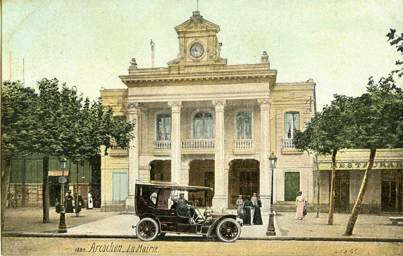 Carte postale ancienne Arcachon - Mairie 1