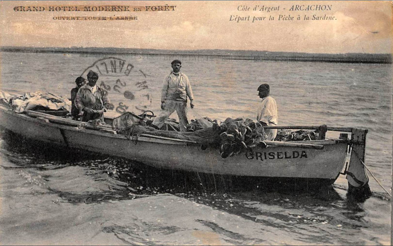 Carte postale ancienne Arcachon - pêcheurs 2
