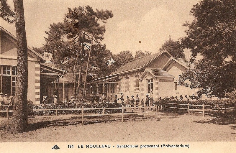 Carte postale ancienne Arcachon - Sanatorium protestant 3