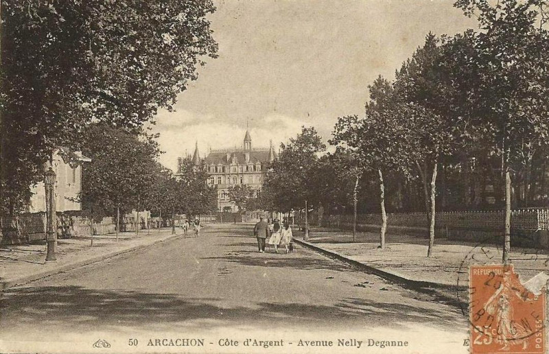 Carte postale ancienne Arcachon - avenue Deganne 3