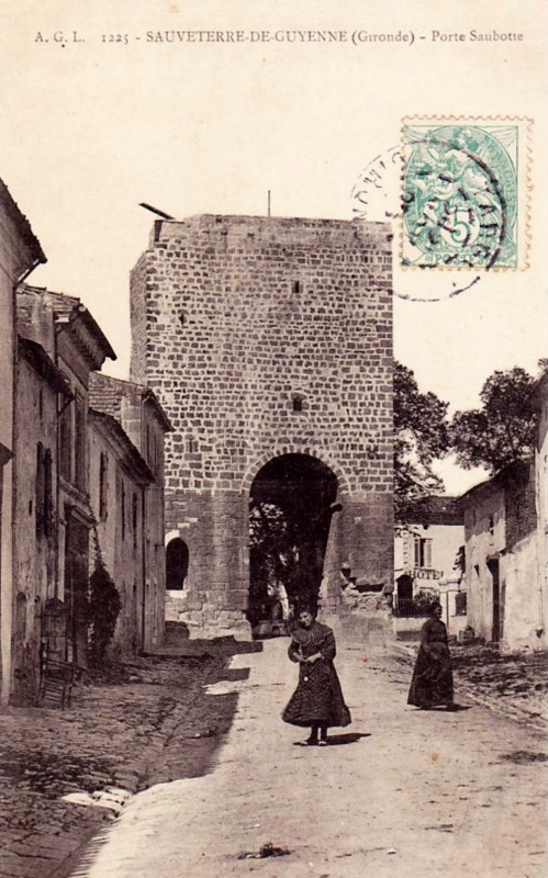 Carte postale ancienne Sauveterre-de-Guyenne - Porte Saubotte 3