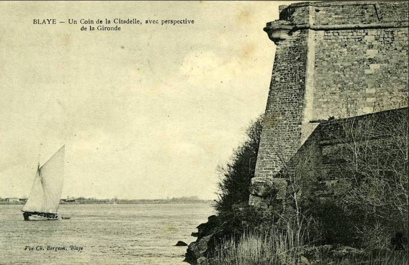 Carte postale ancienne Blaye - Citadelle - ramparts 6