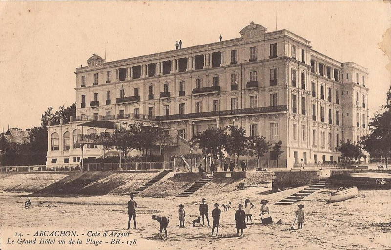 Carte postale ancienne Arcachon - Grand Hôtel 1