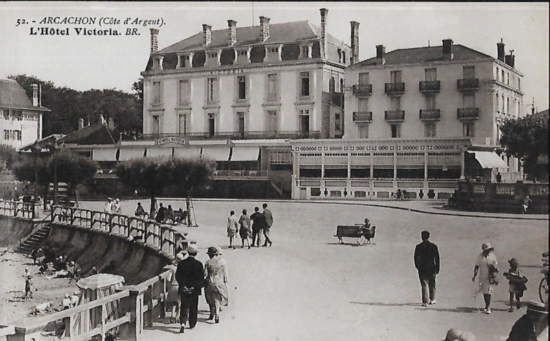 Carte postale ancienne Arcachon - Hôtel Victoria