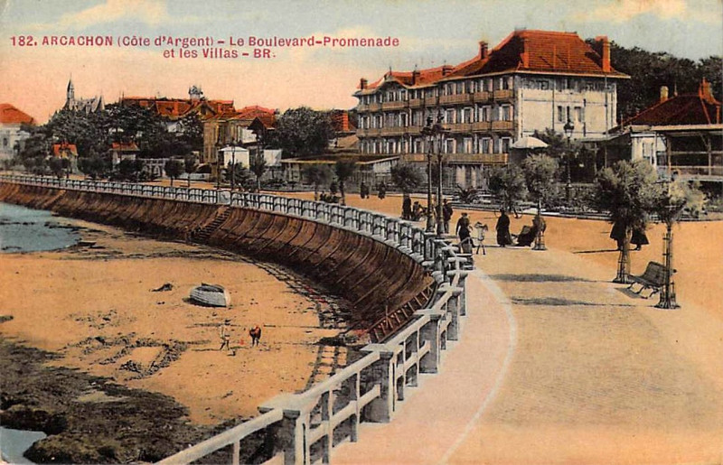Carte postale ancienne Arcachon - la promenade 14