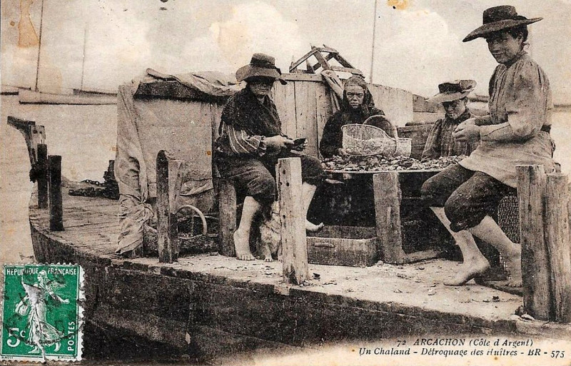 Carte postale ancienne Arcachon - travail de détroquage 1