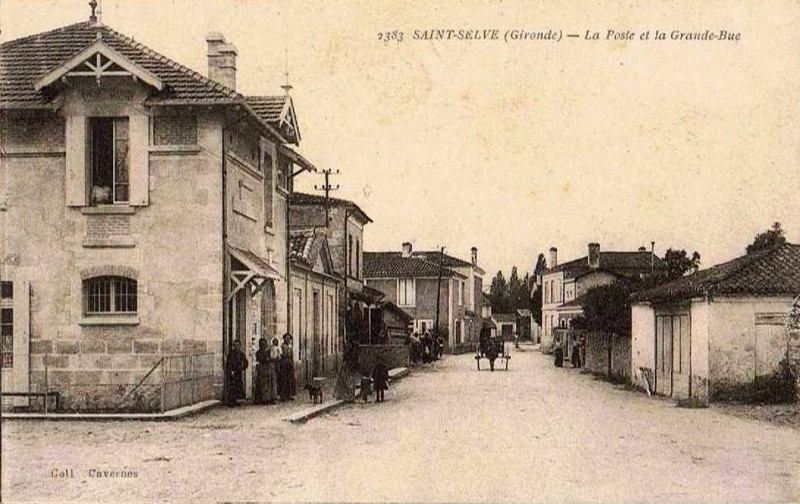 Carte postale ancienne Saint-Selve - rue principale 1
